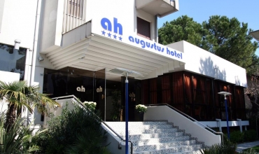 Hotel Augustus Riviera Rimini Riccione Sejur si vacanta Oferta 2022 - 2023